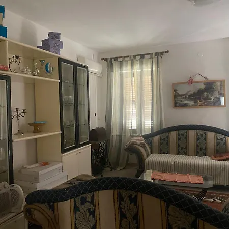 Homestay Biancaneve I Suoi Nani Asti